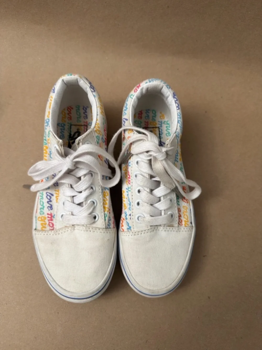 Vans Kids White Canvas Low-Top Sneakers with Multicolor 'love' Script